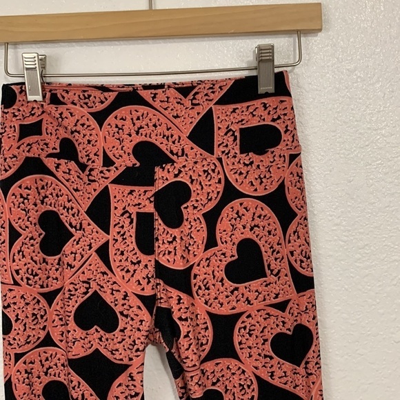 Lularoe One Size Heart Print Valentines Day Leggings - Picture 1 of 5